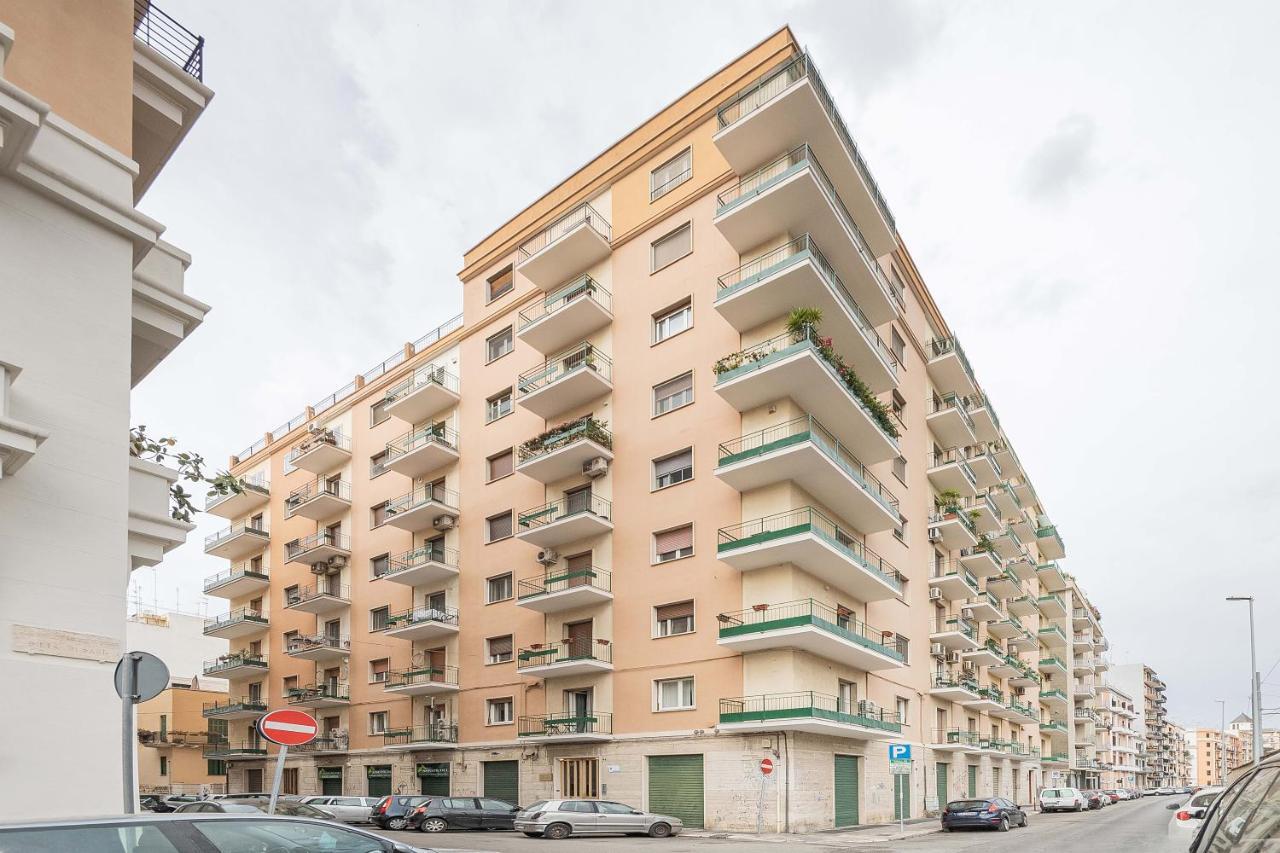 Green Apartment Bari Exterior photo